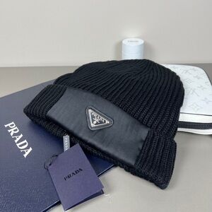 ✔️Prada Black Knit Beanie